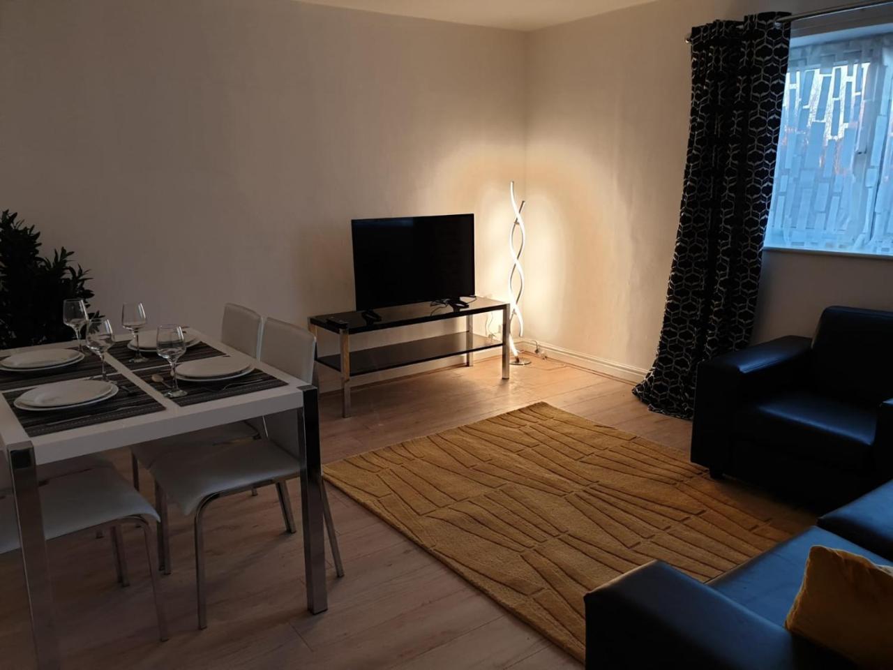 River Court Apartments Lets Cambridge  Bagian luar foto